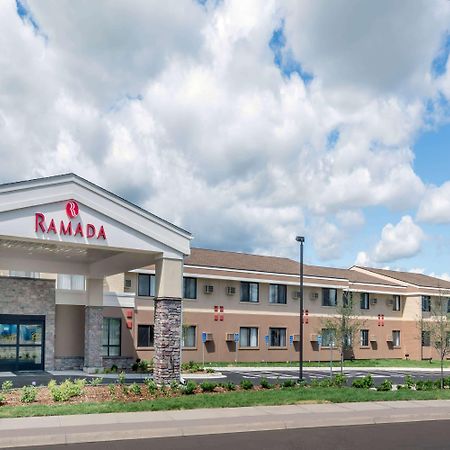 Ramada By Wyndham Minneapolis Golden Valley Екстериор снимка